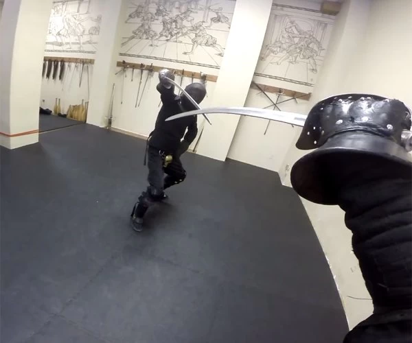 Βίντεο: Εκπαίδευση στις μονομαχίες με σπαθί σαν τον «Τζακ Σπάροου»